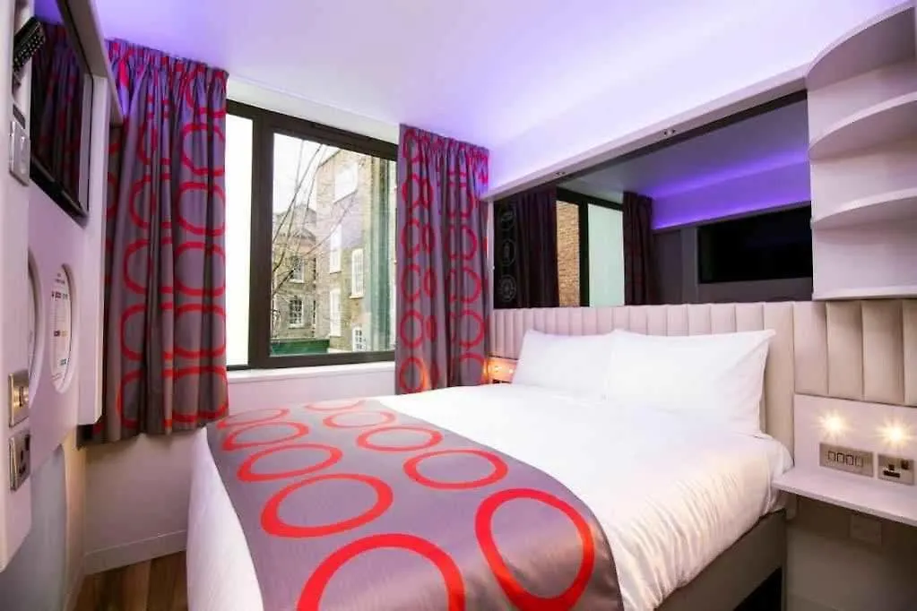 Point A Hotel London Canary Wharf