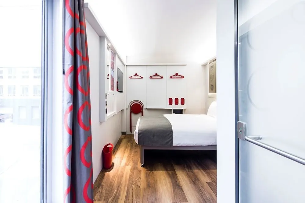 Point A Hotel London Canary Wharf 3*,  United Kingdom