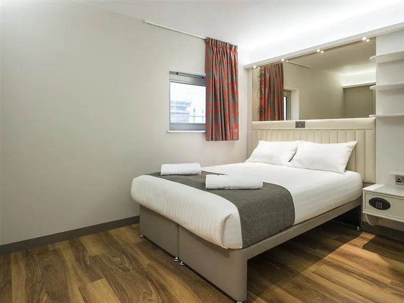 Point A Hotel London Canary Wharf